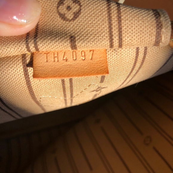 ***SOLD*** AUTH Louis Vuitton Neverfull PM - Picture 8 of 8